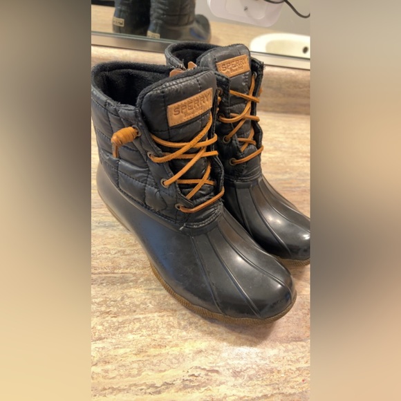 sperry shiny quilted duck boot